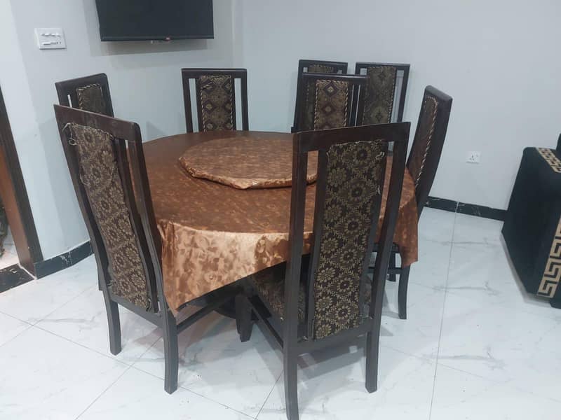 dining table nd seat 3