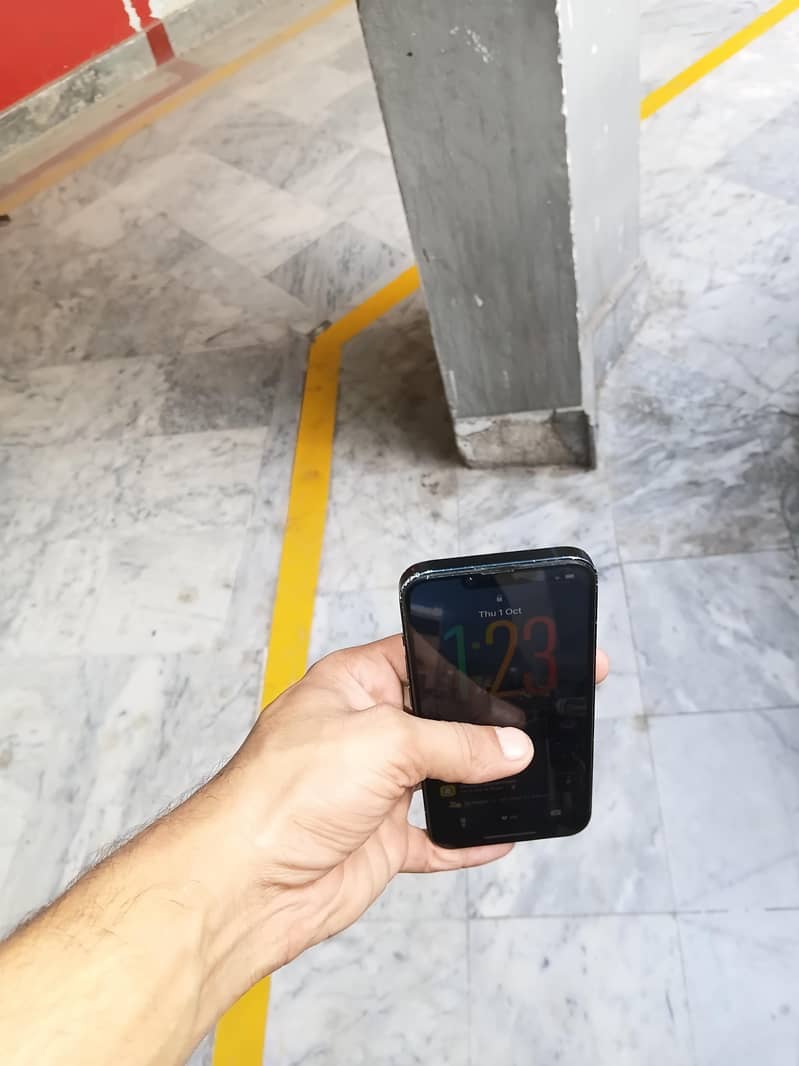 Apple iPhone 14 2