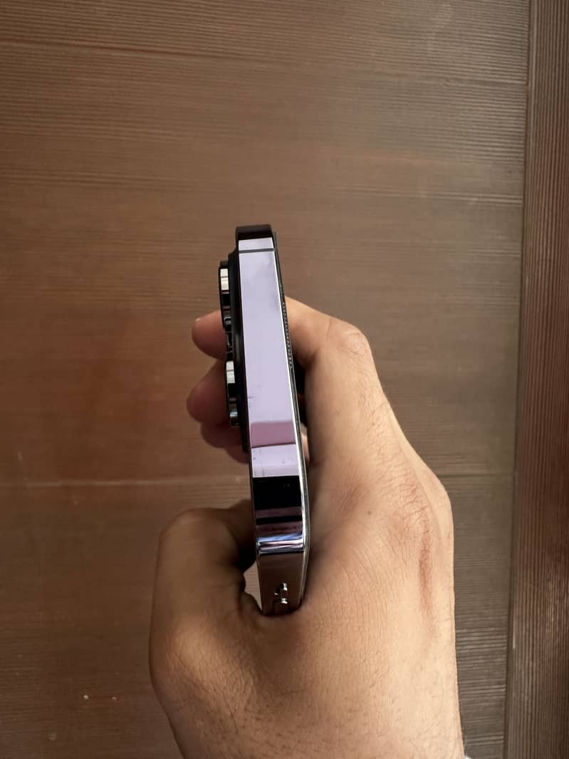 Apple iPhone 14 Pro 0