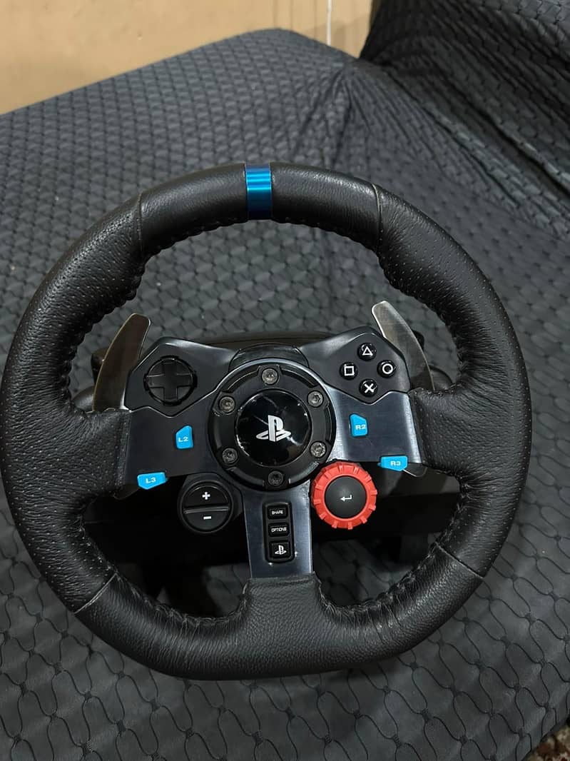 Logitech G29 Driving force 1