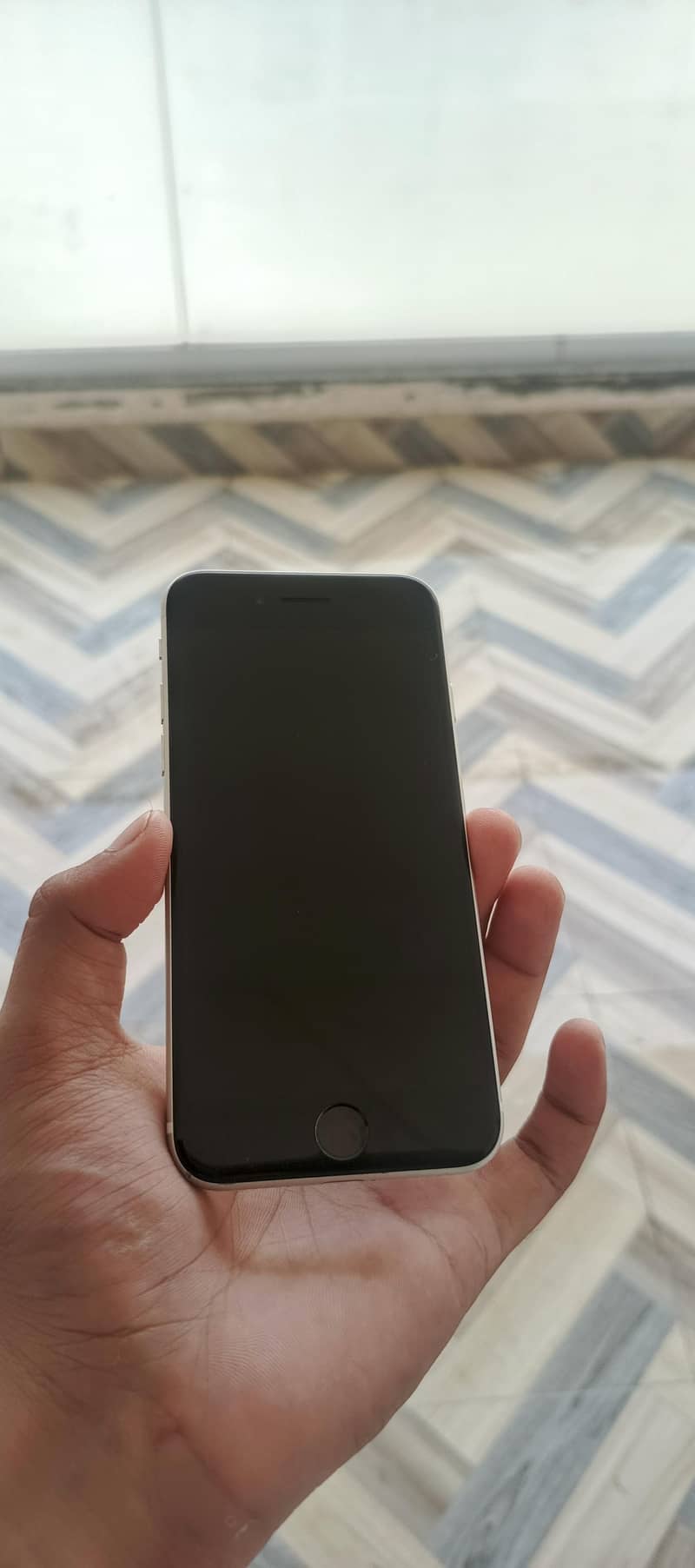 Apple iPhone SE MDM 1