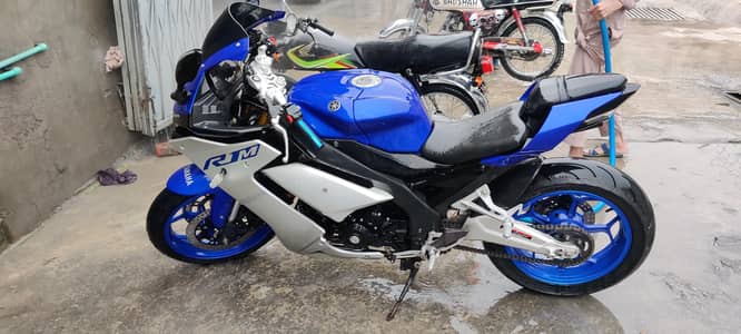 Yamaha R1M