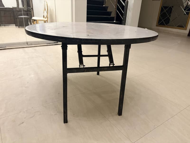 Dining tables 3