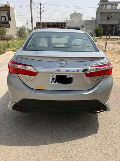Toyota Corolla Altis 2015
