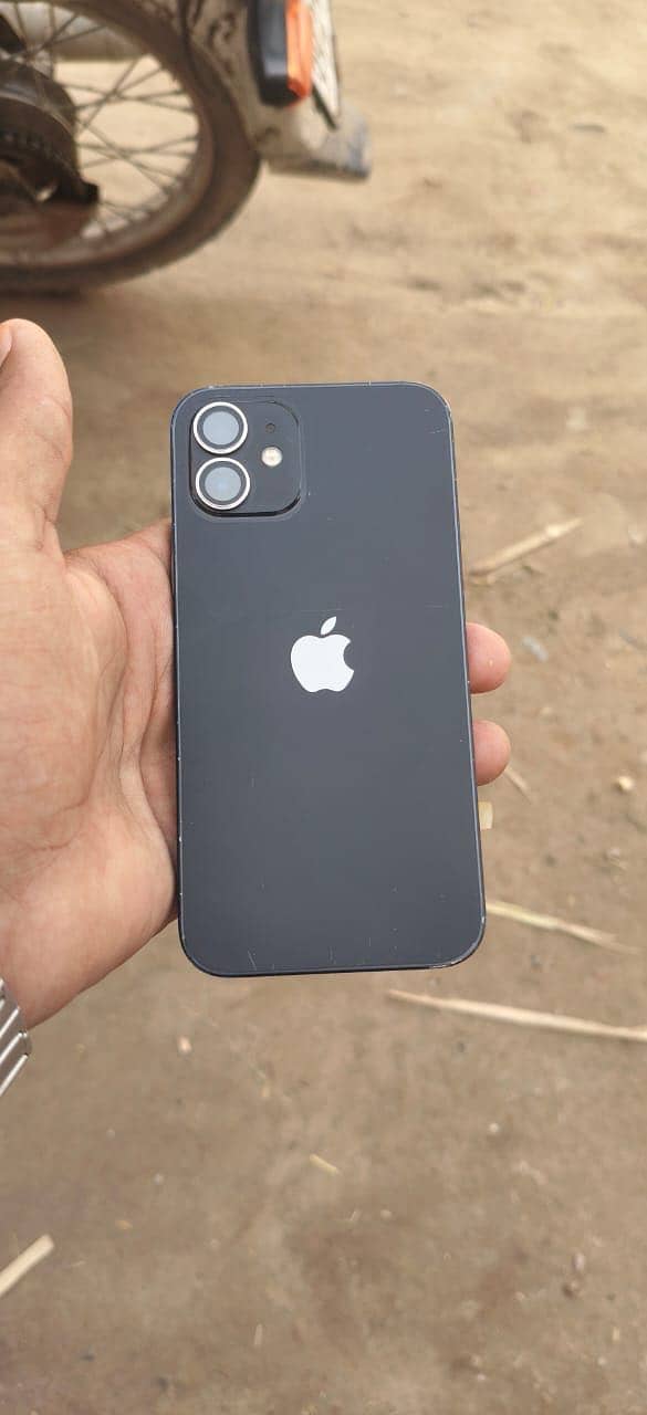 Apple iPhone 12 2