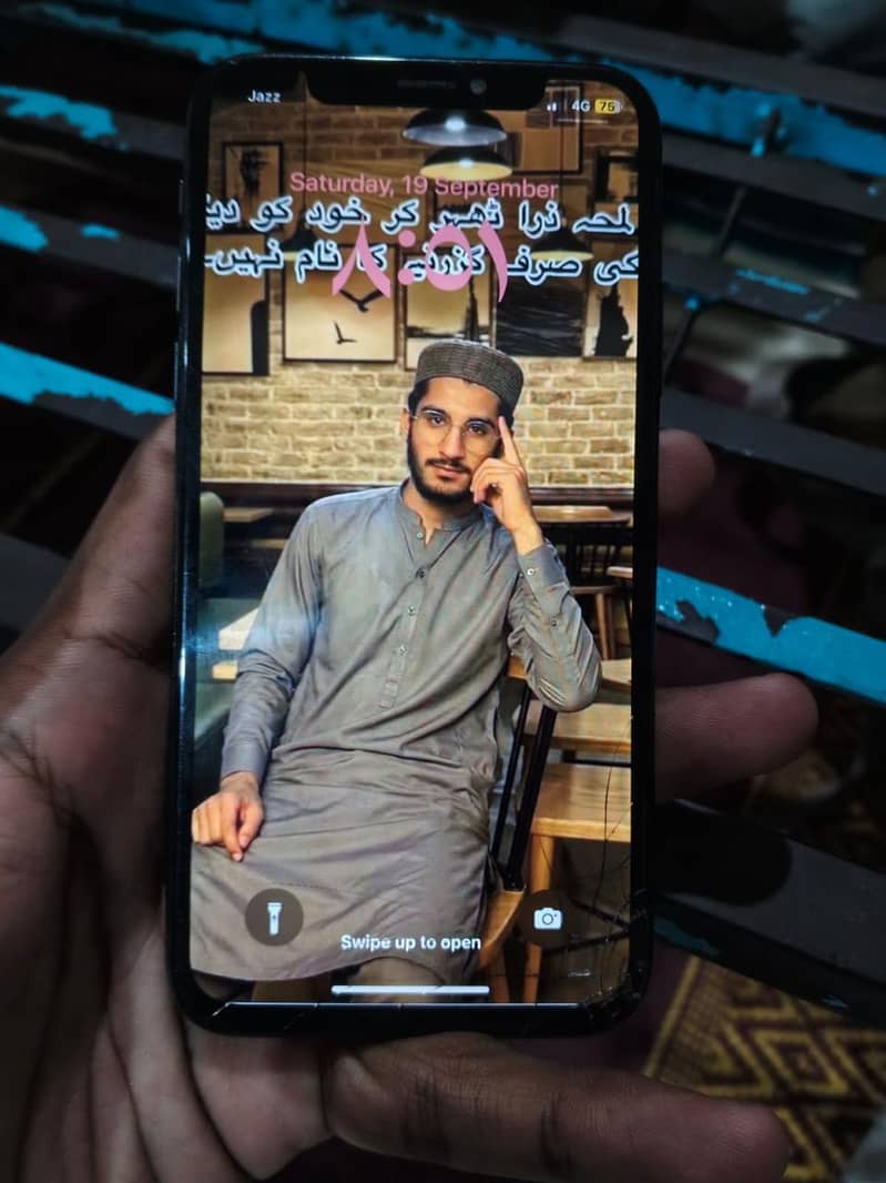 Apple iPhone X 3