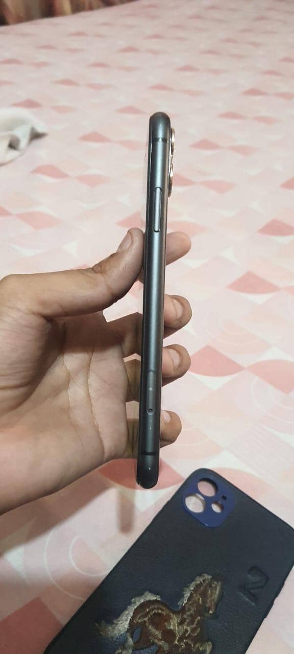 Apple iPhone 11 2