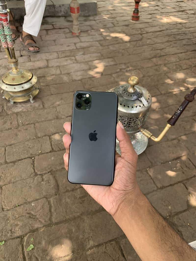 Apple iPhone 11 Pro Max 0
