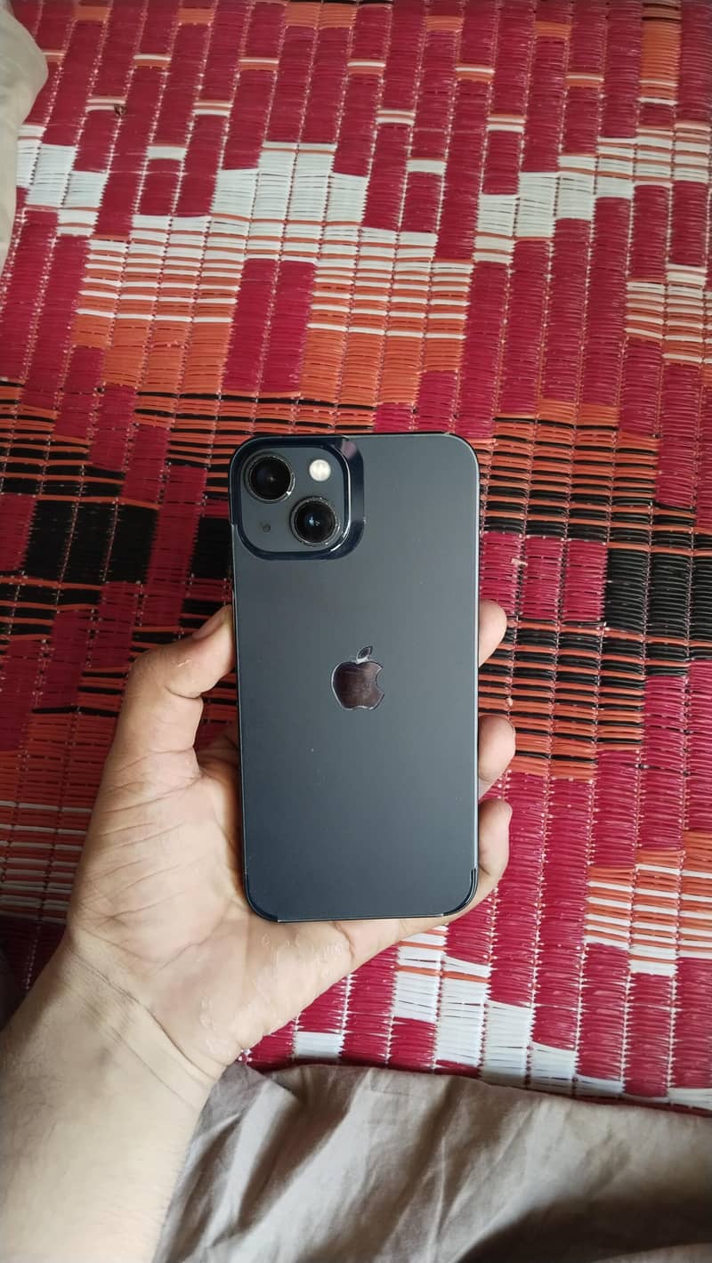 Apple iPhone 13 2