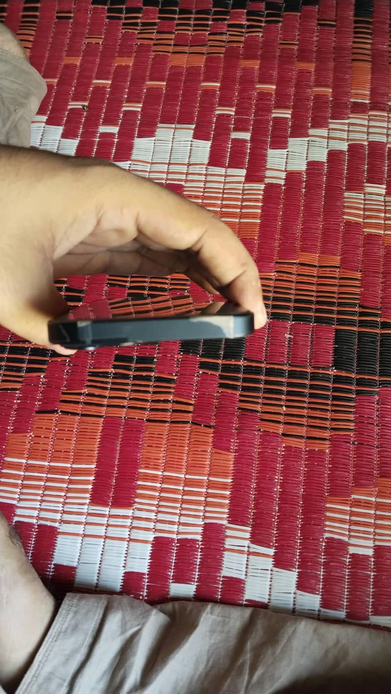 Apple iPhone 13 3