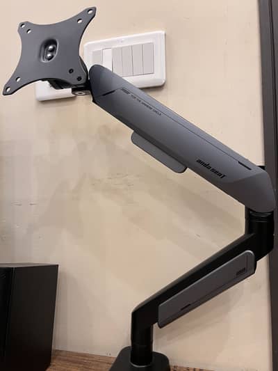Anda Seat Monitor Arm