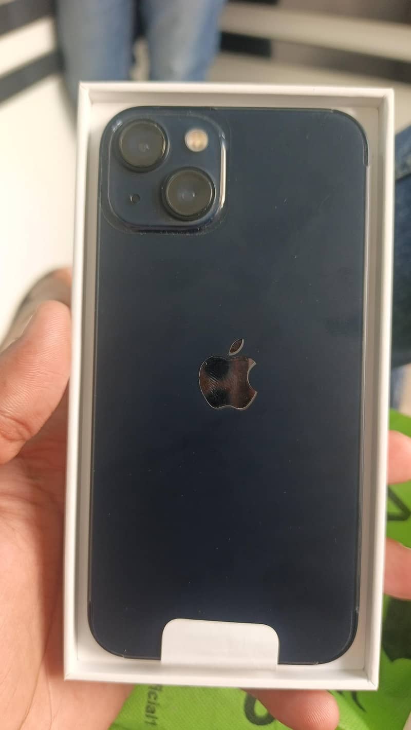 Apple iPhone 13 0