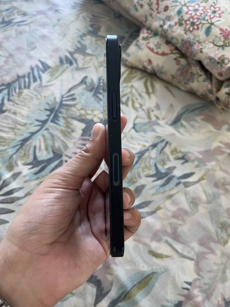 Apple iPhone 13 3