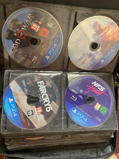PS4 70 games CDs cheap prize