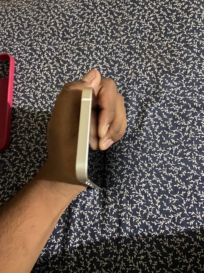 Apple iPhone 12 3