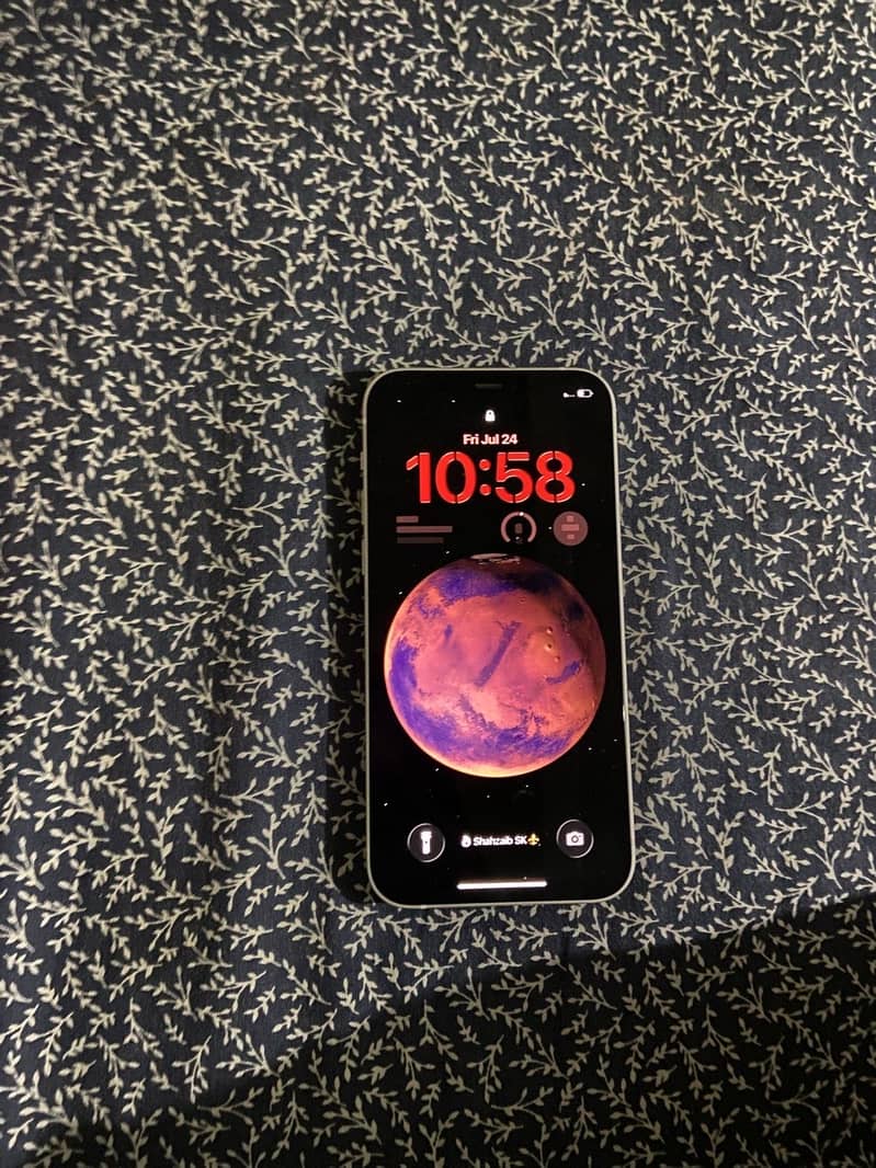 Apple iPhone 12 6