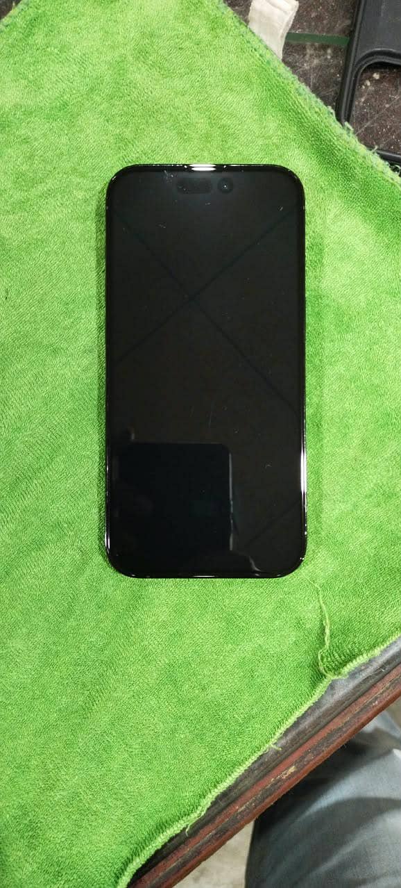 Apple iPhone 14 Pro 1