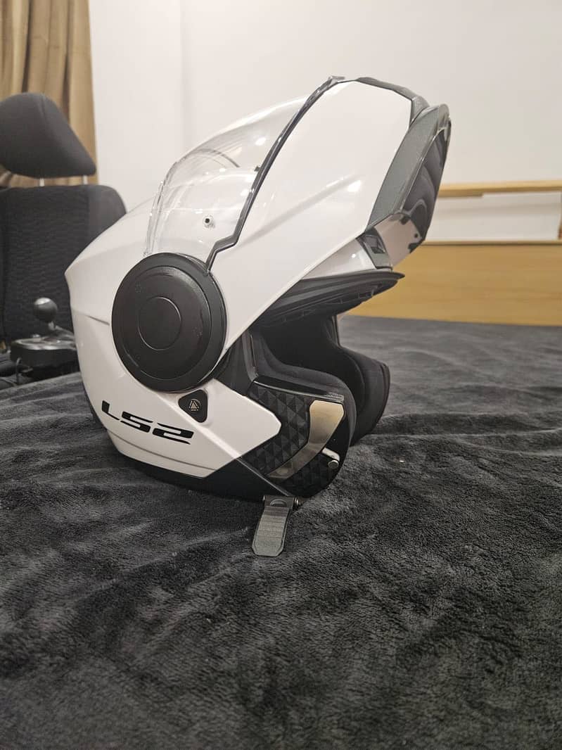 Helmet 1
