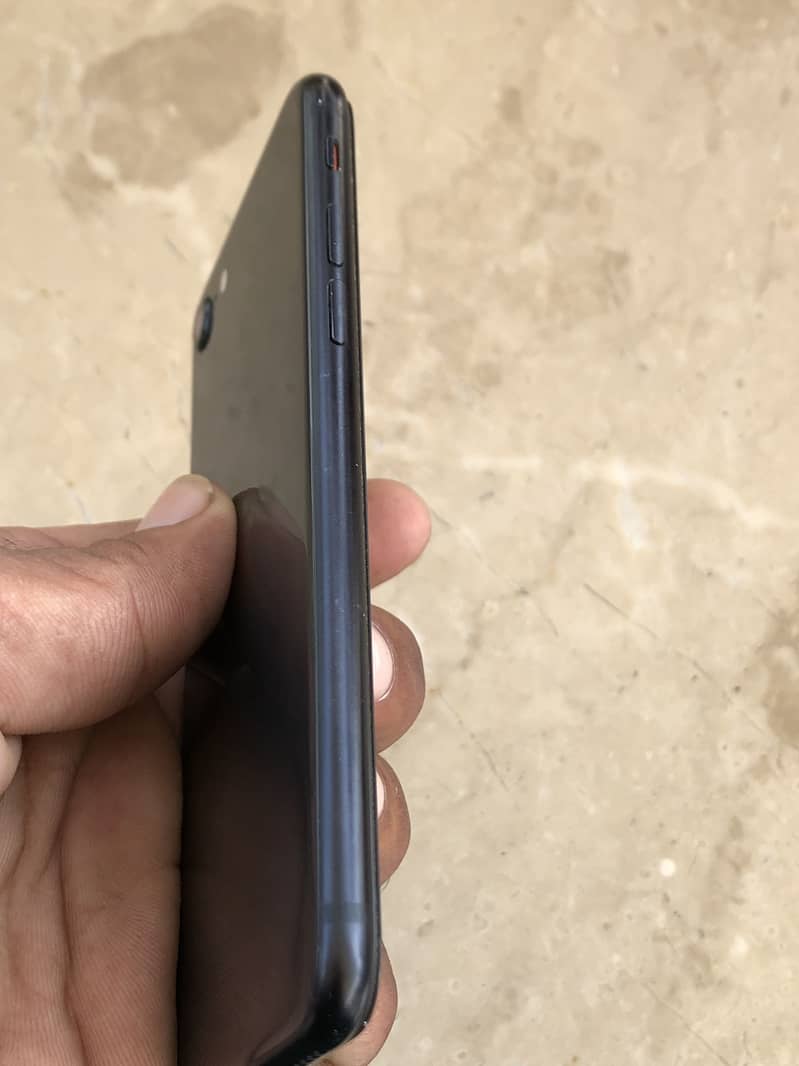 Apple iPhone SE2 1