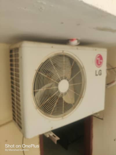 agar ap a. c sell Karna chaty he tow hum say rapta kary old a. c scrap d
