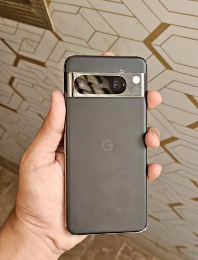 Google Pixel 8 Pro