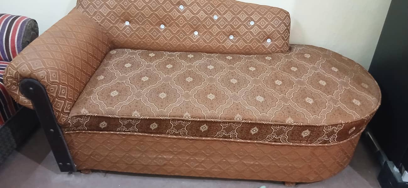 Dewan sofa 1