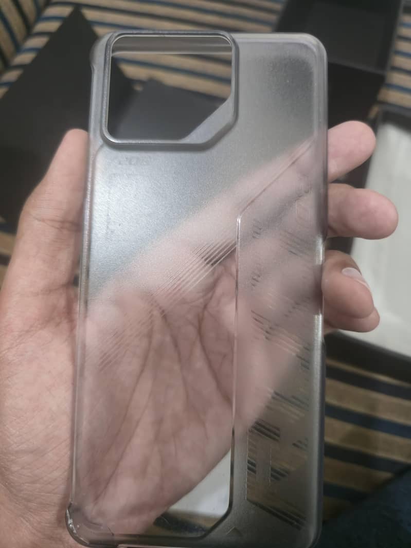 Asus ROG  8 7