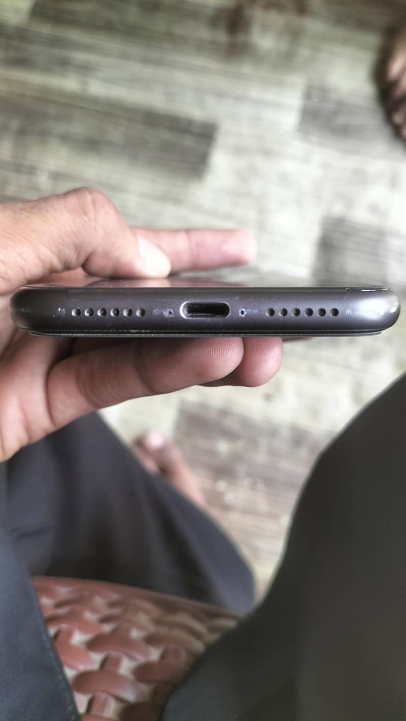 Apple iPhone 11 1