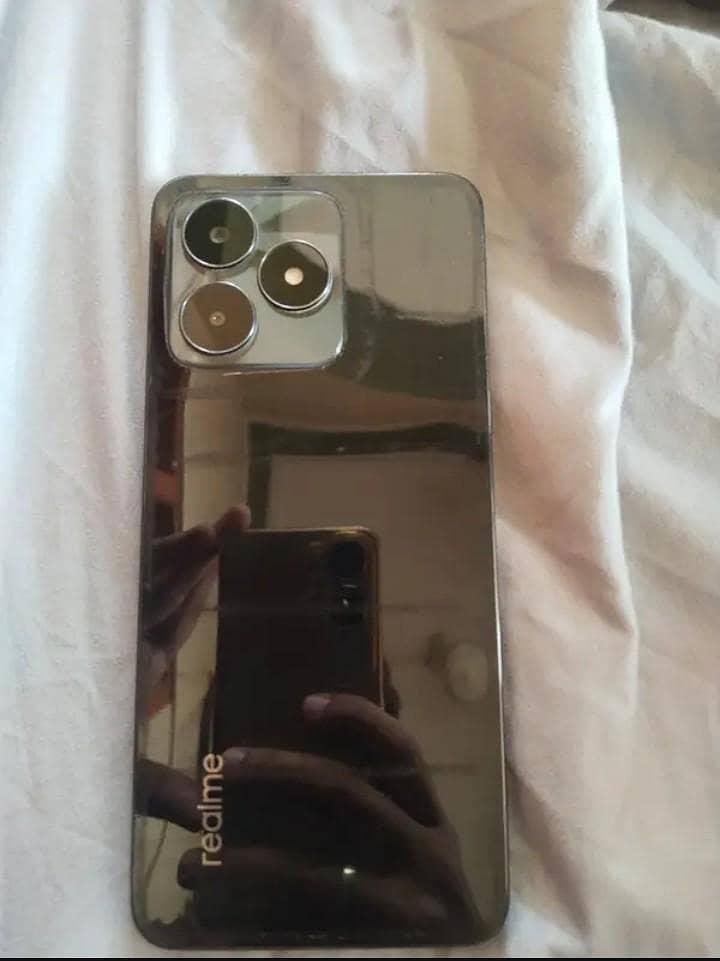 Realme C53 1