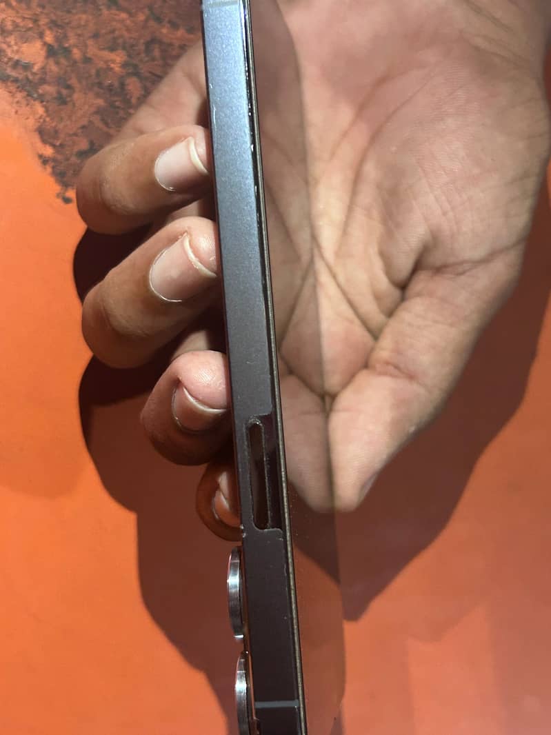 Apple iPhone 13 Pro 3