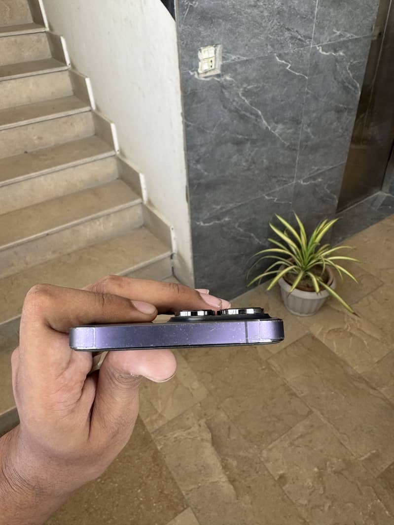 Apple iPhone 14 Pro Max 1