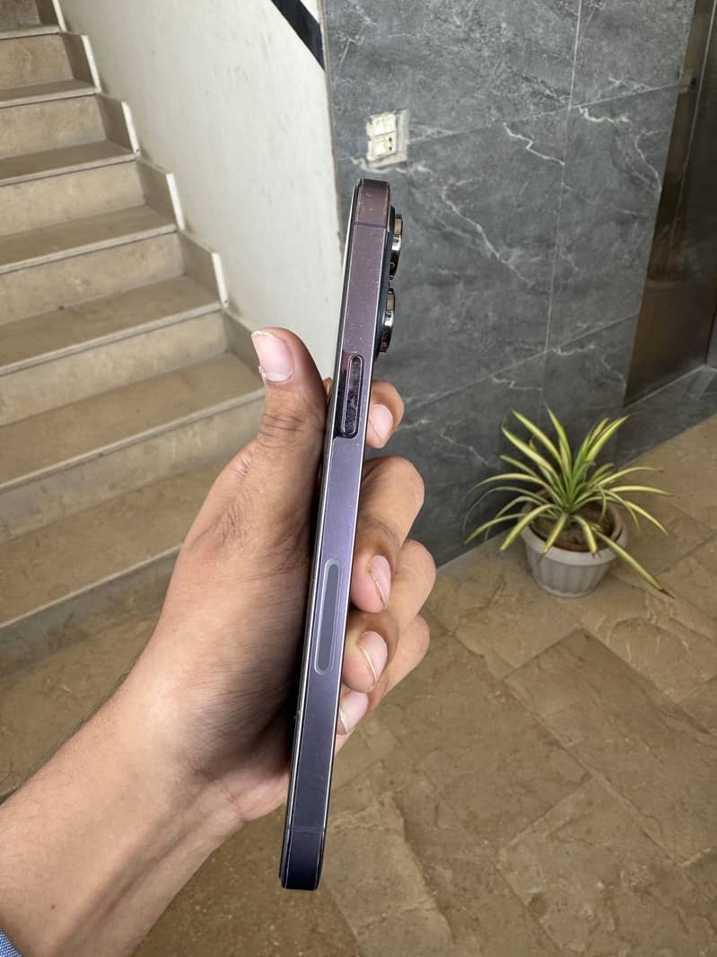 Apple iPhone 14 Pro Max 5
