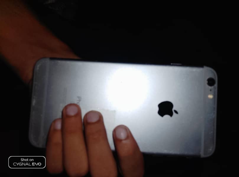 Apple iPhone 6S Plus 0