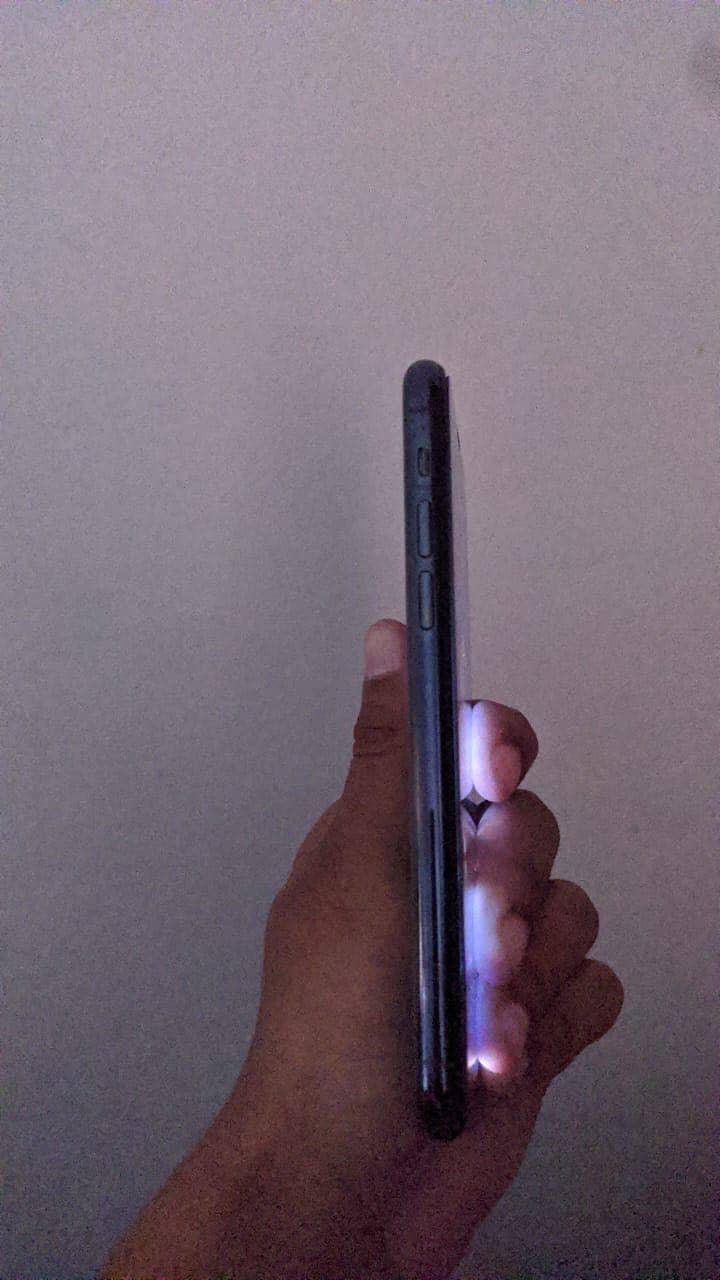 Apple iPhone 11 Pro 4