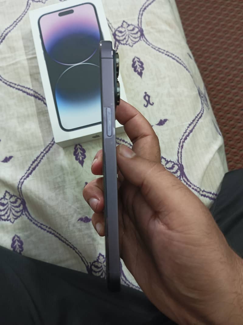 Apple iPhone 14 Pro Max 1