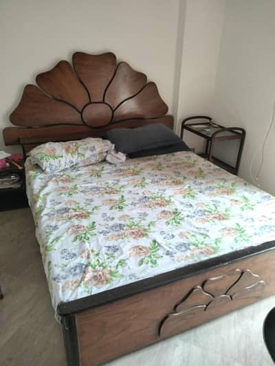 Queen bed for sale