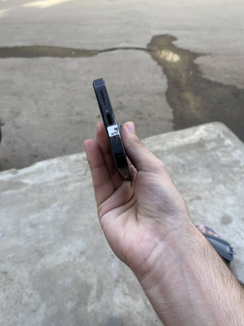 Apple iPhone 14 Pro 1