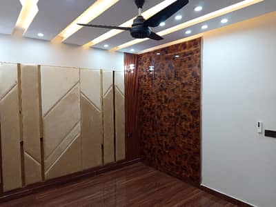 House Of 5 Marla For rent In Central Park Housing Scheme