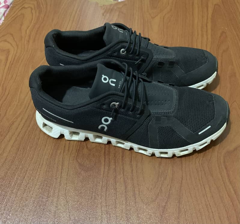 On Cloud 5 shoes 0