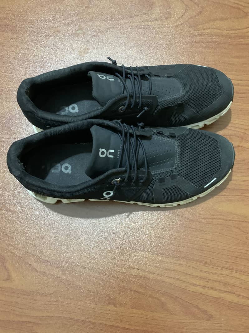On Cloud 5 shoes 4