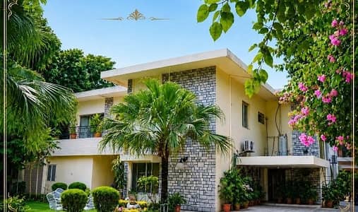 house maid female /care taker female