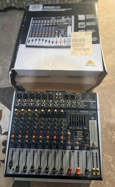 Behringer XENYX X1222 USB SOUND Pree