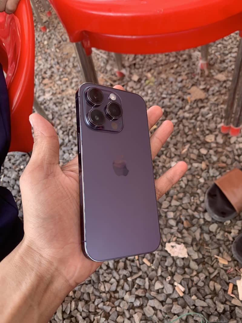 Apple iPhone 14 Pro 1