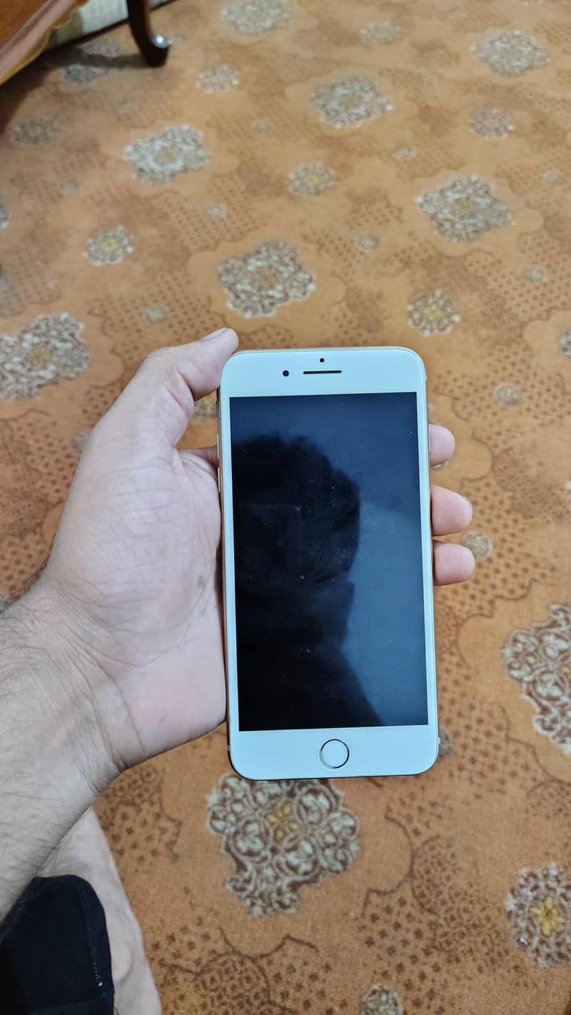 Apple iPhone 8 Plus 6