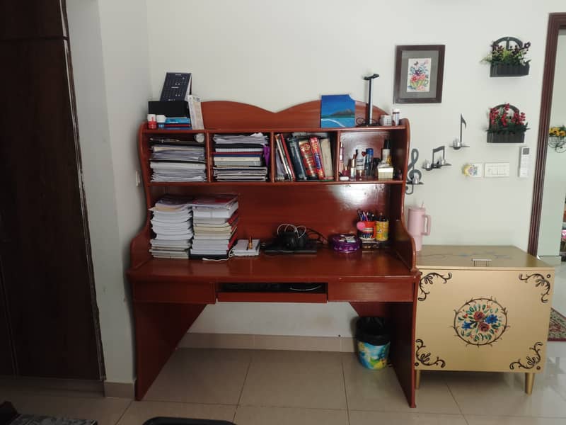 Study table with rack attached 0