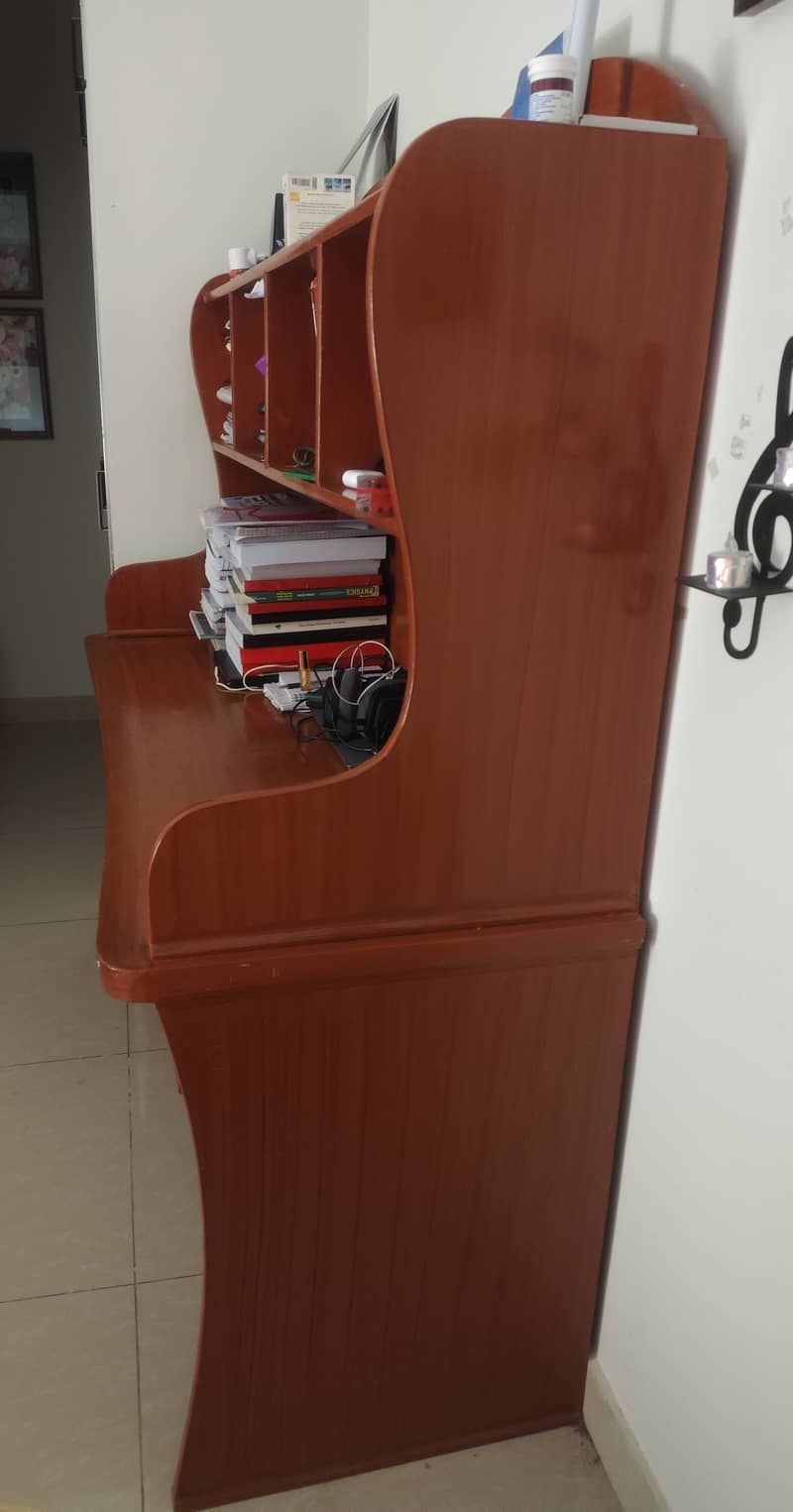 Study table with rack attached 3