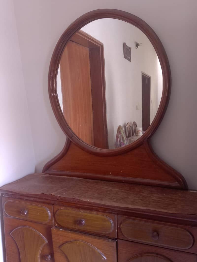 Dressing table for sell 0