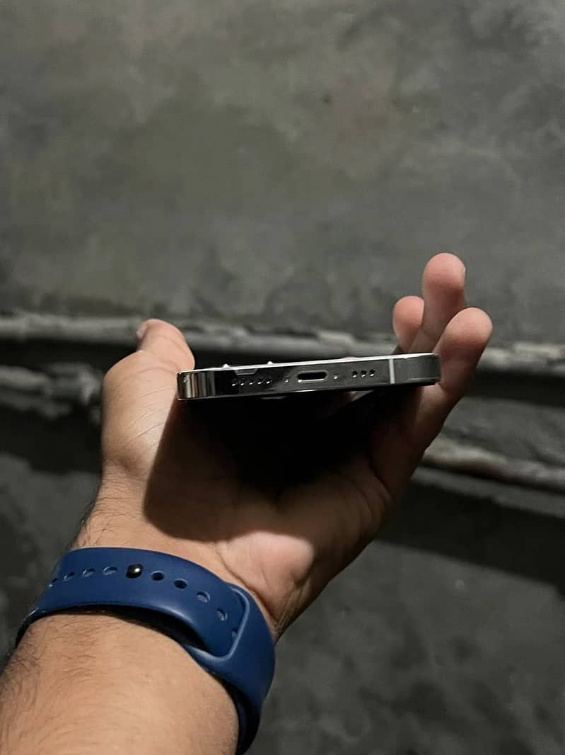 Apple iPhone 13 Pro 3