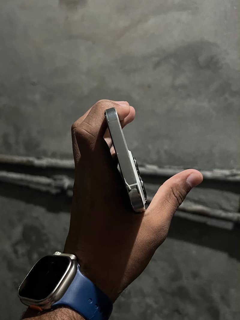 Apple iPhone 13 Pro 5