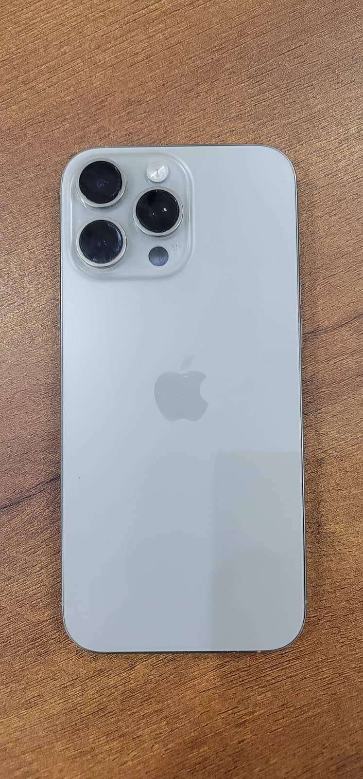 Apple iPhone 16 Pro Max 0